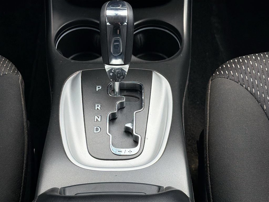 Used 2019 Dodge Journey SE w/ Connectivity Group FWD image 15