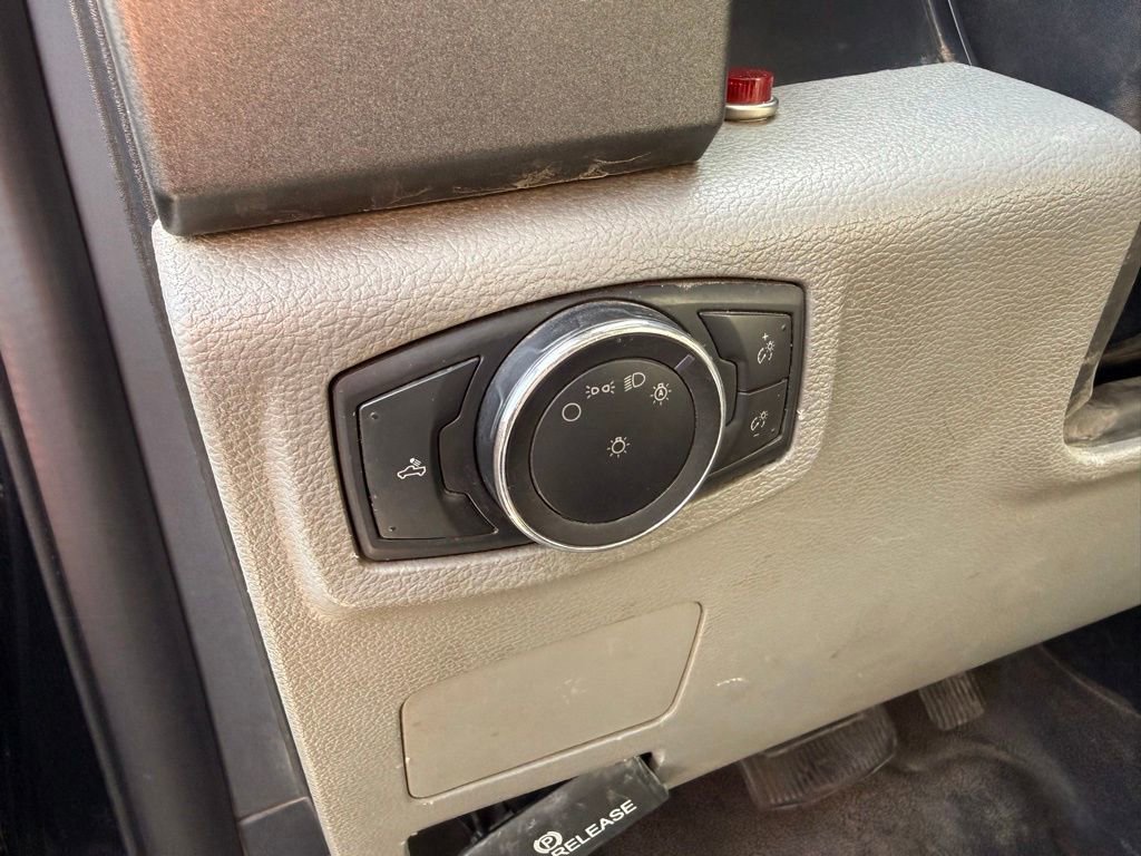 Used 2019 Ford F550 4x4 Regular Cab Super Duty image 9