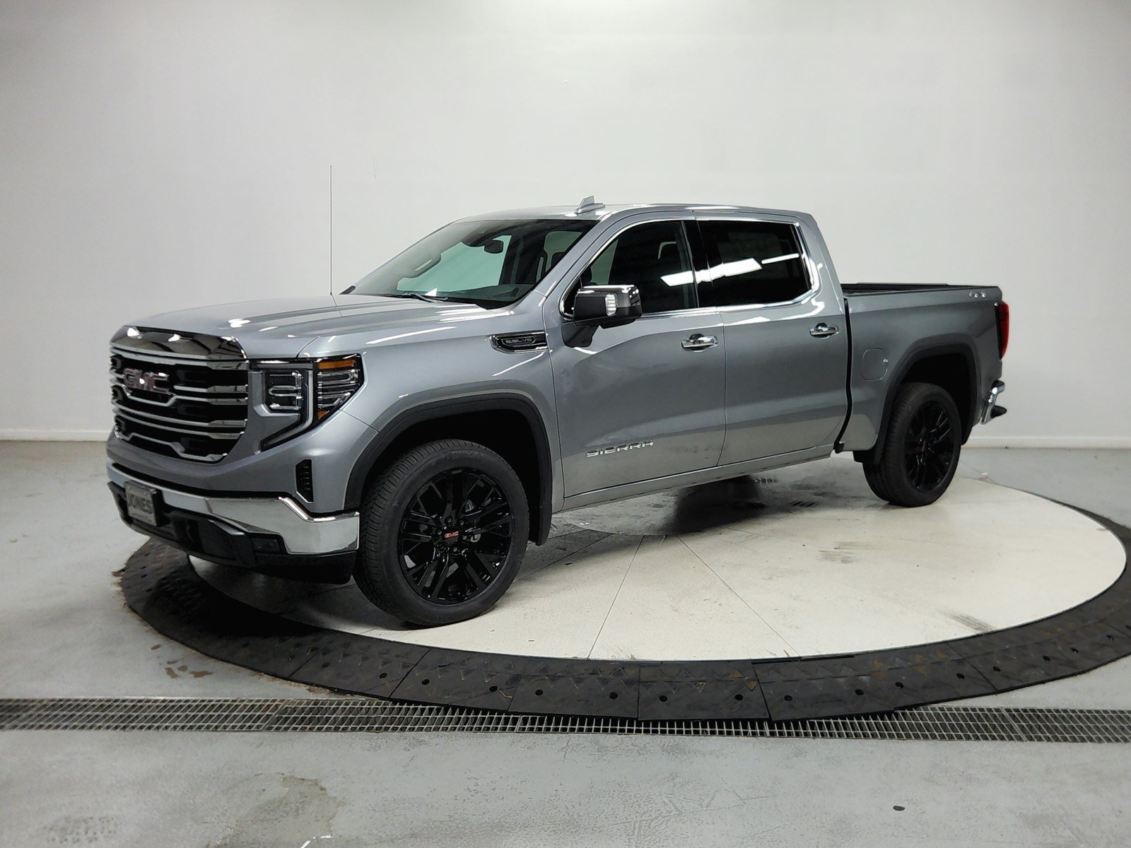 New 2026 GMC Sierra 1500 SLT w/ SLT Convenience Package AWD/4WD image 4