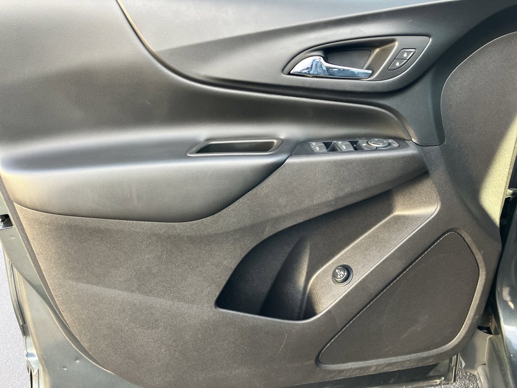 Used 2019 Chevrolet Equinox LT w/ Sun & Navigation Package image 13