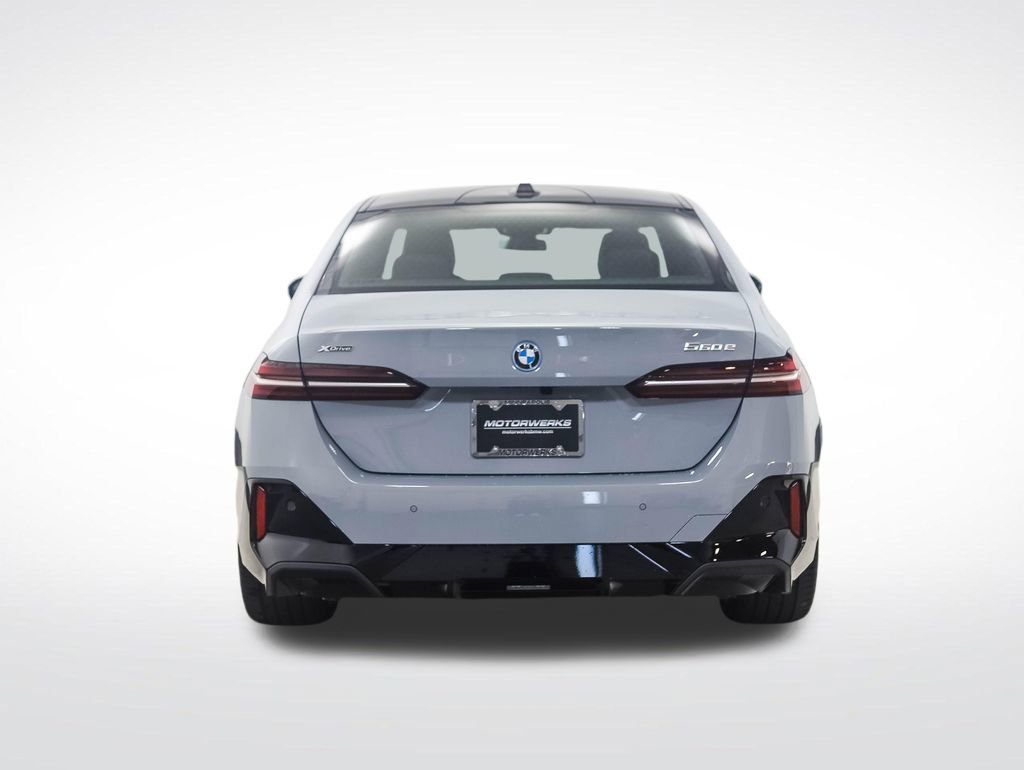 Used 2026 BMW 550e xDrive AWD/4WD image 5