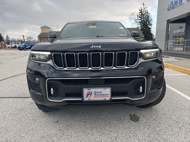 Used 2022 Jeep Grand Cherokee Overland w/ Luxury Tech Group IV image 3