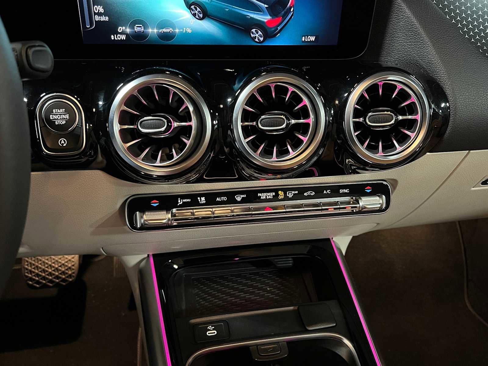 Certified 2025 Mercedes-Benz GLA 250 4MATIC image 33