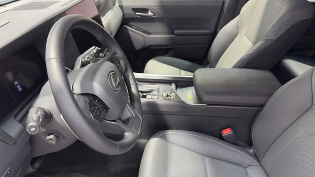 Used 2025 Lexus GX 550 550 Premium w/ Accessory Package (2T) image 25