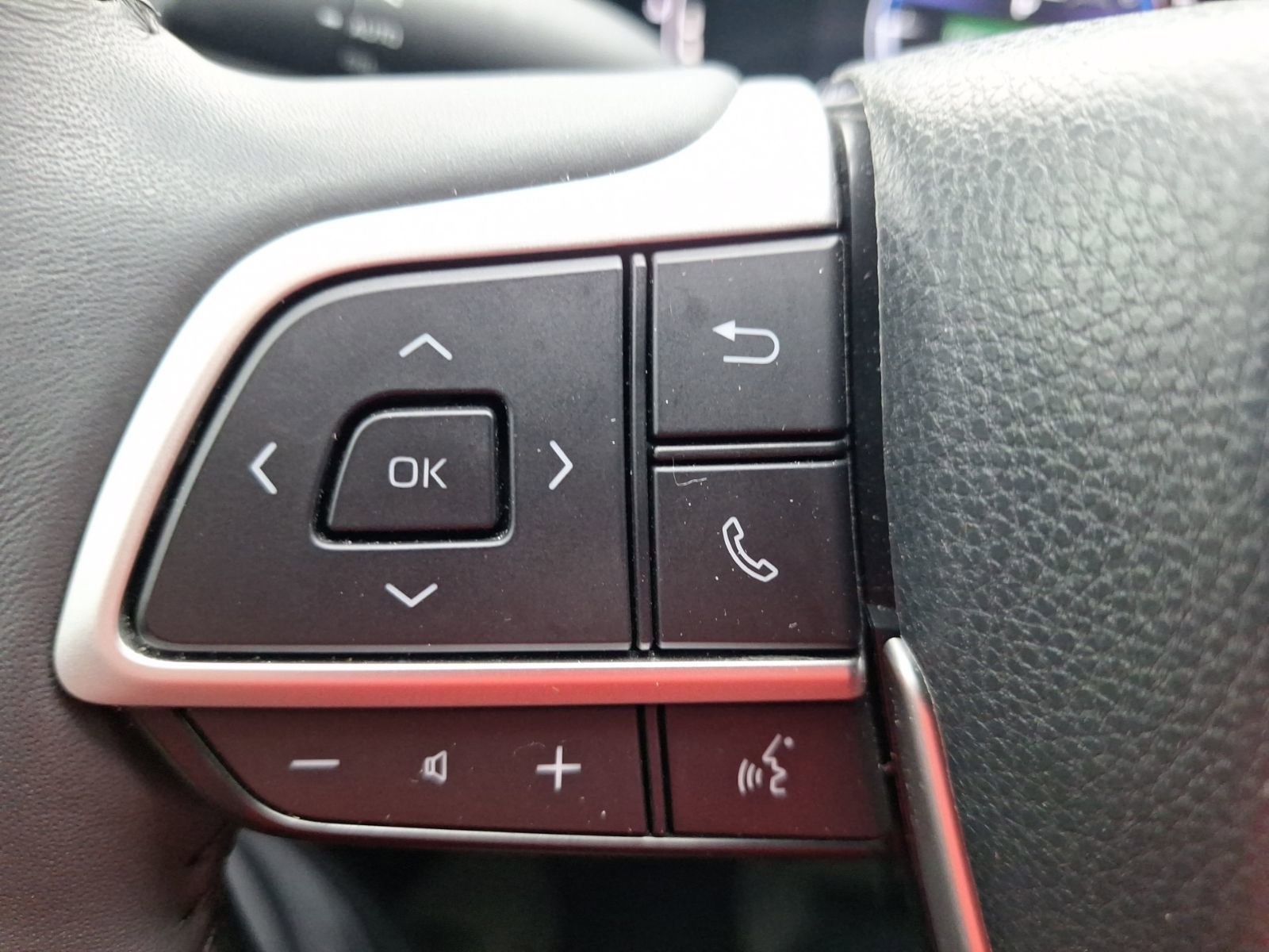 Used 2024 Toyota Grand Highlander XLE image 21