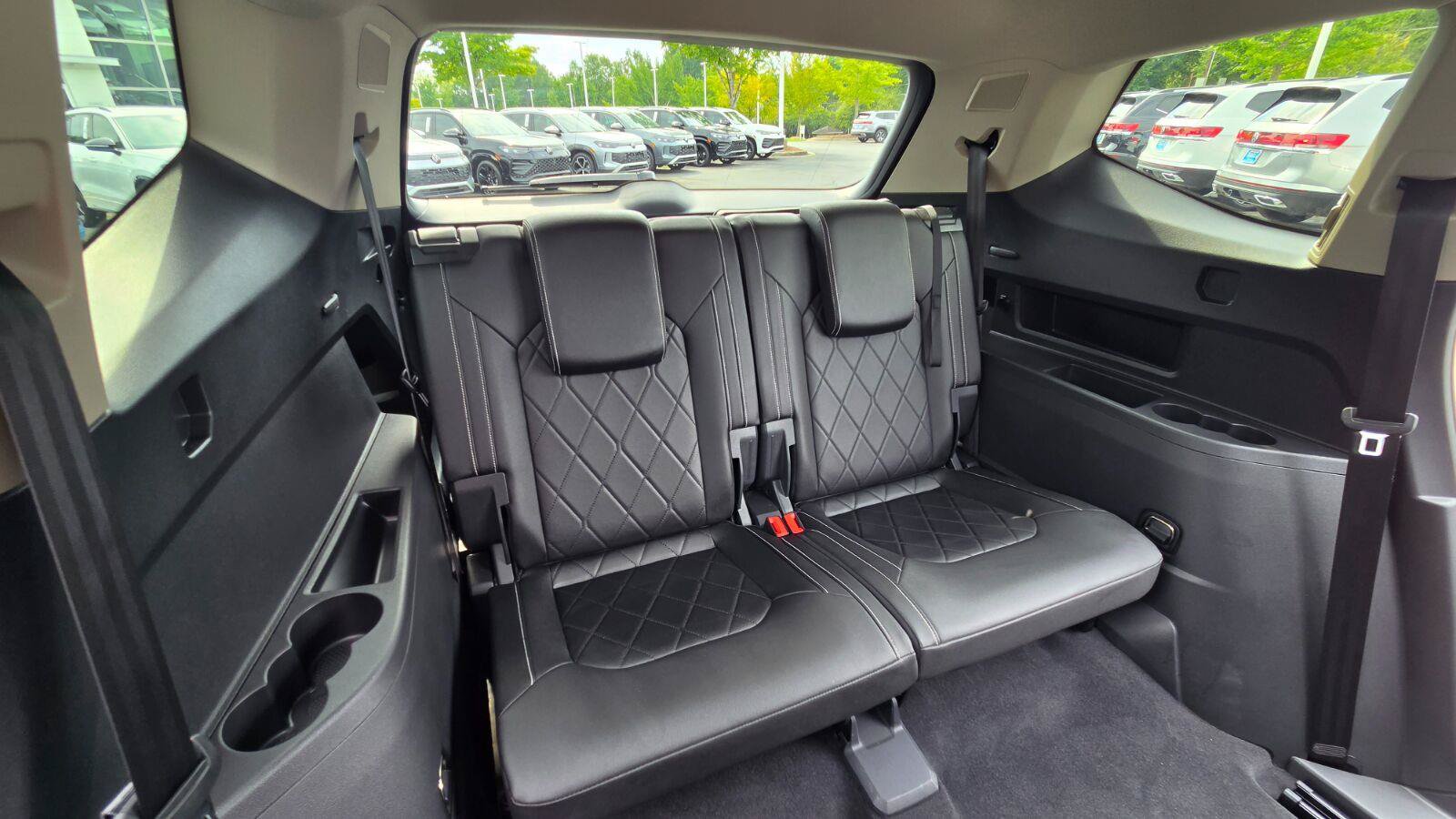 Certified 2025 Volkswagen Atlas SEL Premium R-Line AWD/4WD image 58
