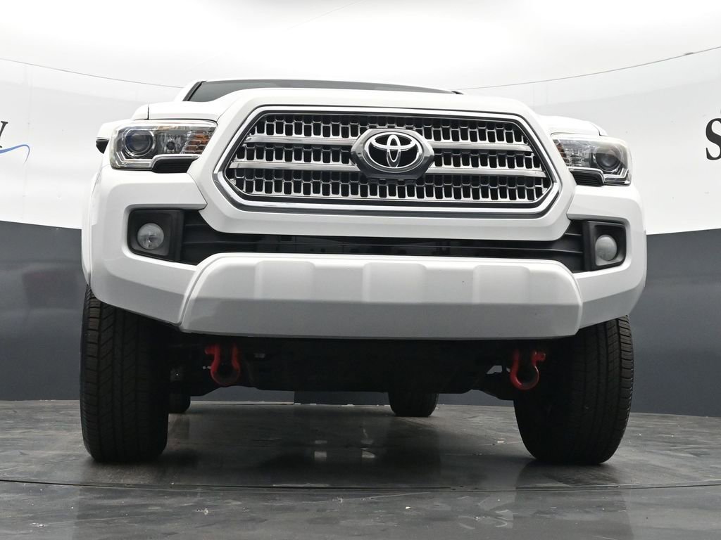 Used 2017 Toyota Tacoma TRD Sport w/ Tow Package (A/T) AWD/4WD image 27