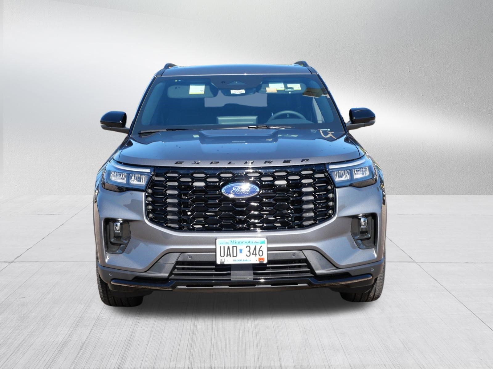 Used 2026 Ford Explorer ST-Line w/ ST-Line Street Pack AWD/4WD image 2