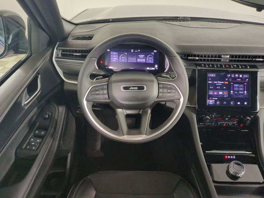 Used 2024 Jeep Grand Cherokee Altitude image 19