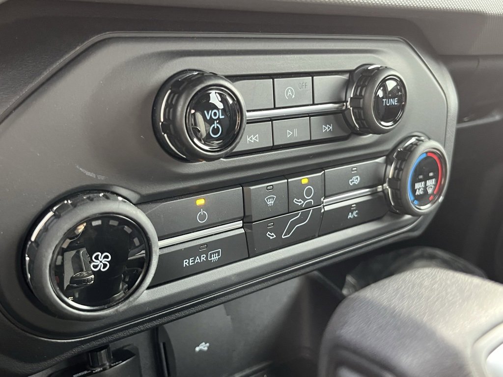 Used 2021 Ford Bronco Base w/ Sasquatch Package image 10