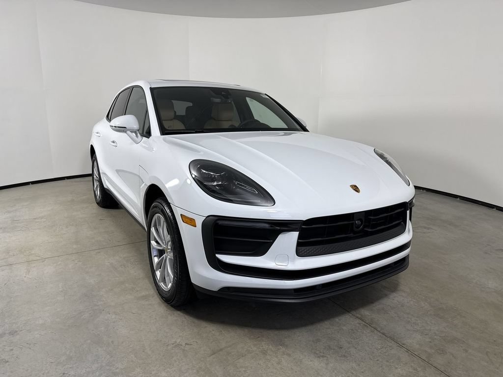 New 2026 Porsche Macan AWD/4WD image 9