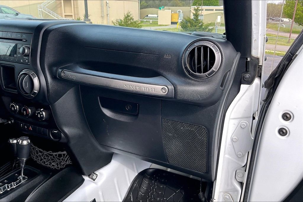 Used 2018 Jeep Wrangler Sport image 25