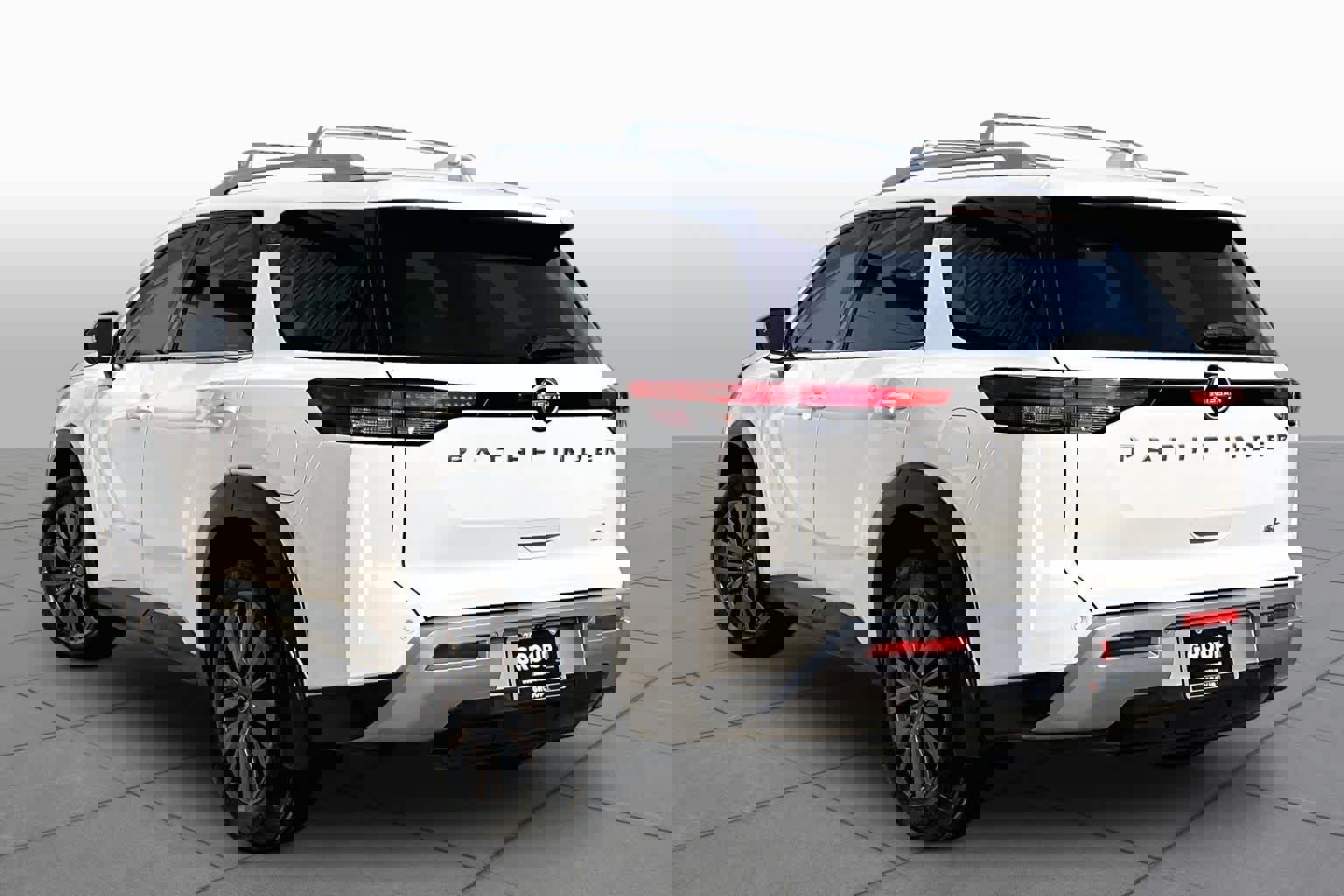 Used 2023 Nissan Pathfinder SL w/ SL Premium Package image 11