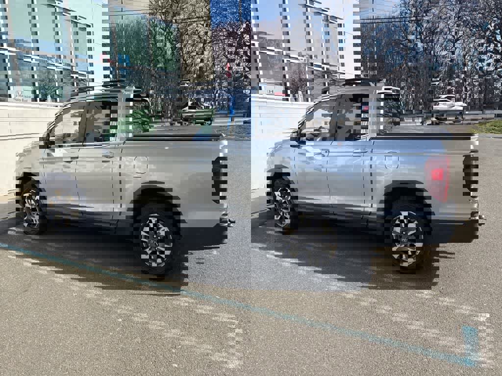 Certified 2017 Honda Ridgeline RTL-T image 17