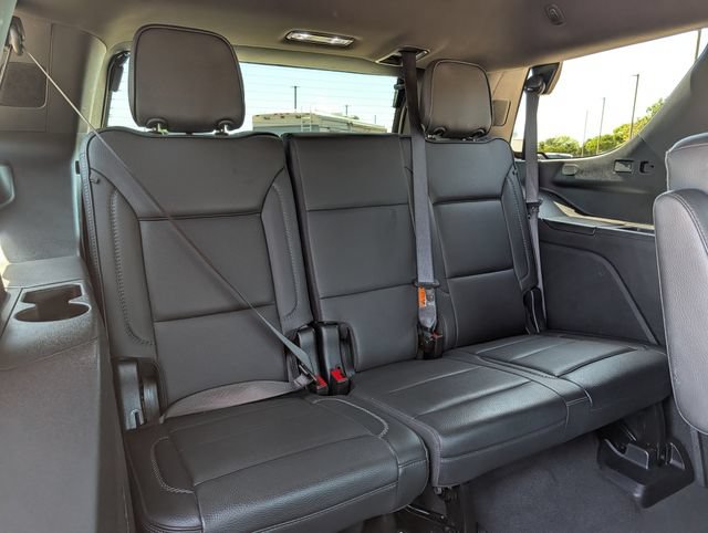 Used 2025 GMC Yukon Denali AWD/4WD image 28