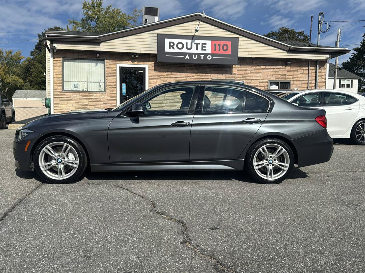 Used 2017 BMW 340i xDrive Sedan AWD/4WD image 14