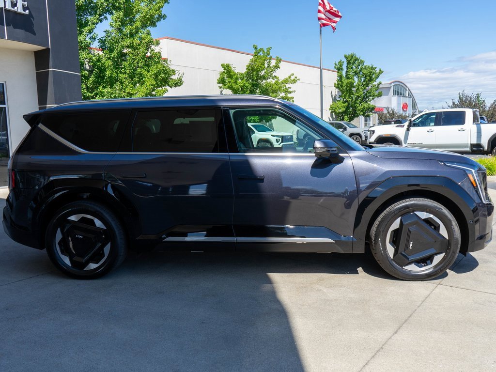 New 2026 Kia EV9 Land image 8
