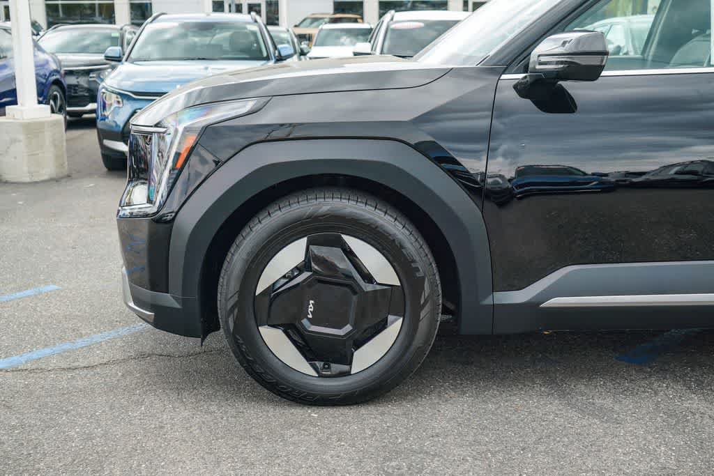 Certified 2024 Kia EV9 Wind AWD/4WD image 9