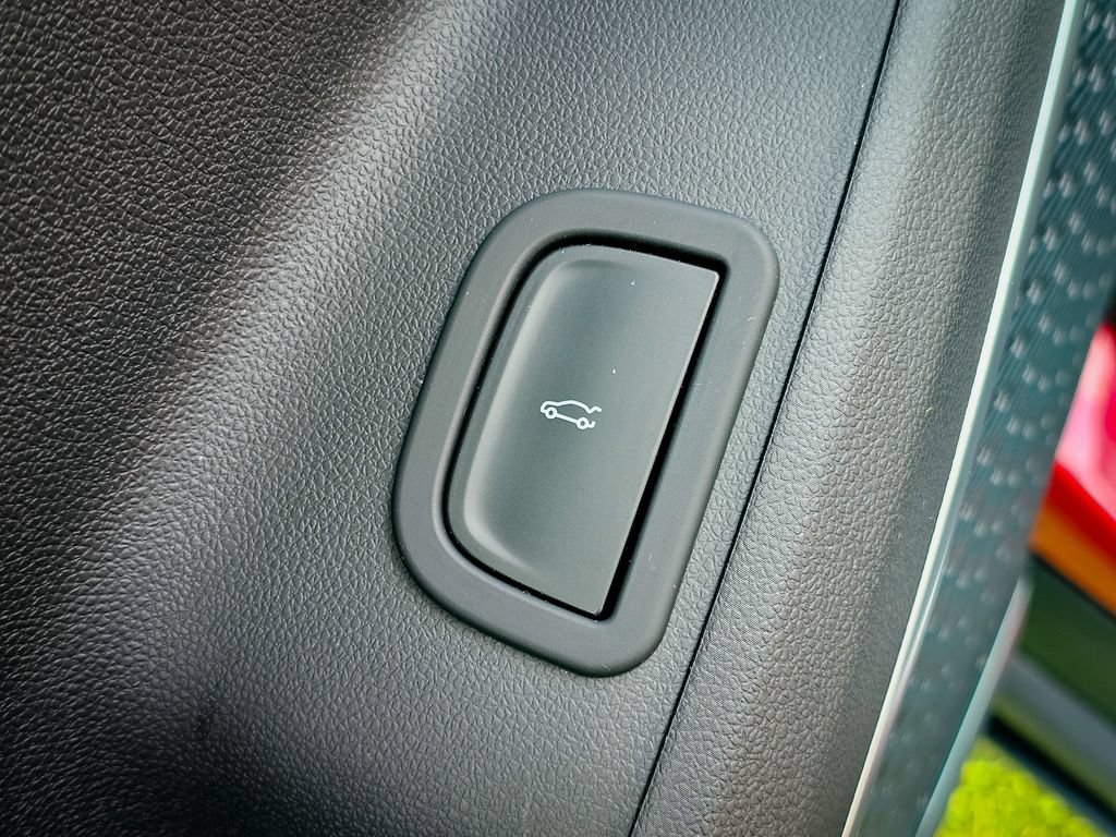 Used 2026 Buick Enclave Preferred w/ LPO, Floor Liner Package AWD/4WD image 12