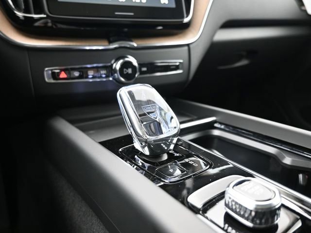 New 2026 Volvo XC60 B5 Core w/ Climate Package image 12