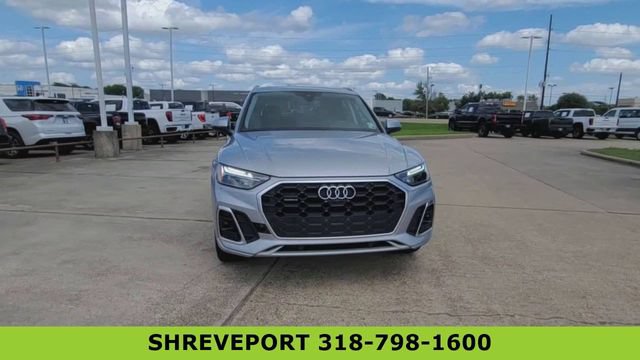 Used 2022 Audi Q5 2.0T Premium Plus w/ Premium Plus Package AWD/4WD image 3