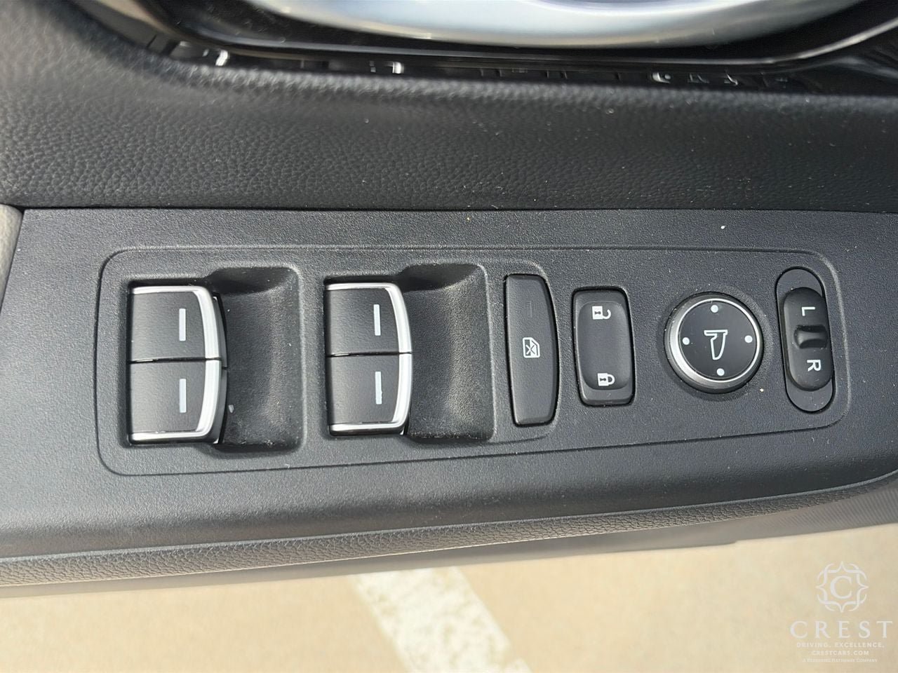 Used 2023 Honda CR-V EX-L image 10