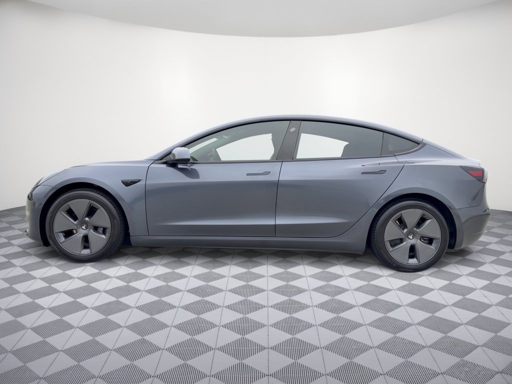 Used 2021 Tesla Model 3 Standard Range Plus RWD image 2