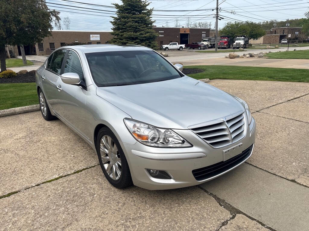 Used 2009 Hyundai Genesis 3.8 w/ Premium Plus Pkg 3 RWD image 1