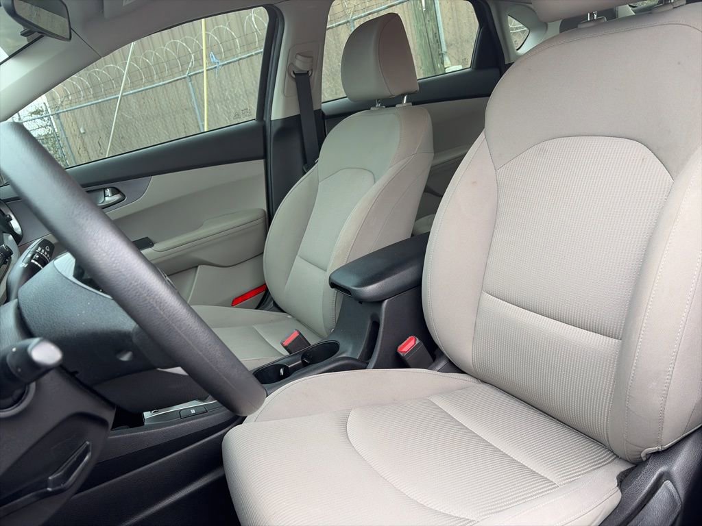 Used 2021 Kia Forte LXS image 12