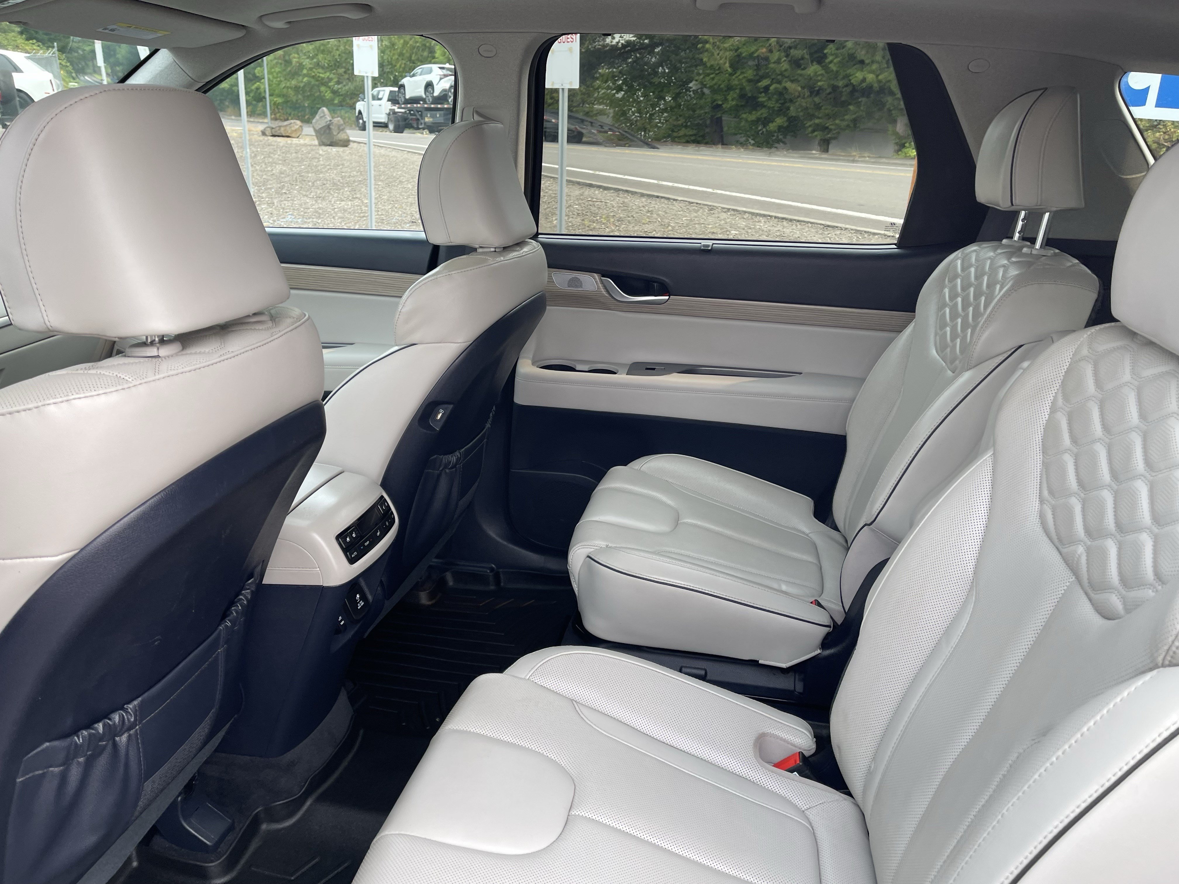Used 2021 Hyundai Palisade Limited AWD/4WD image 14