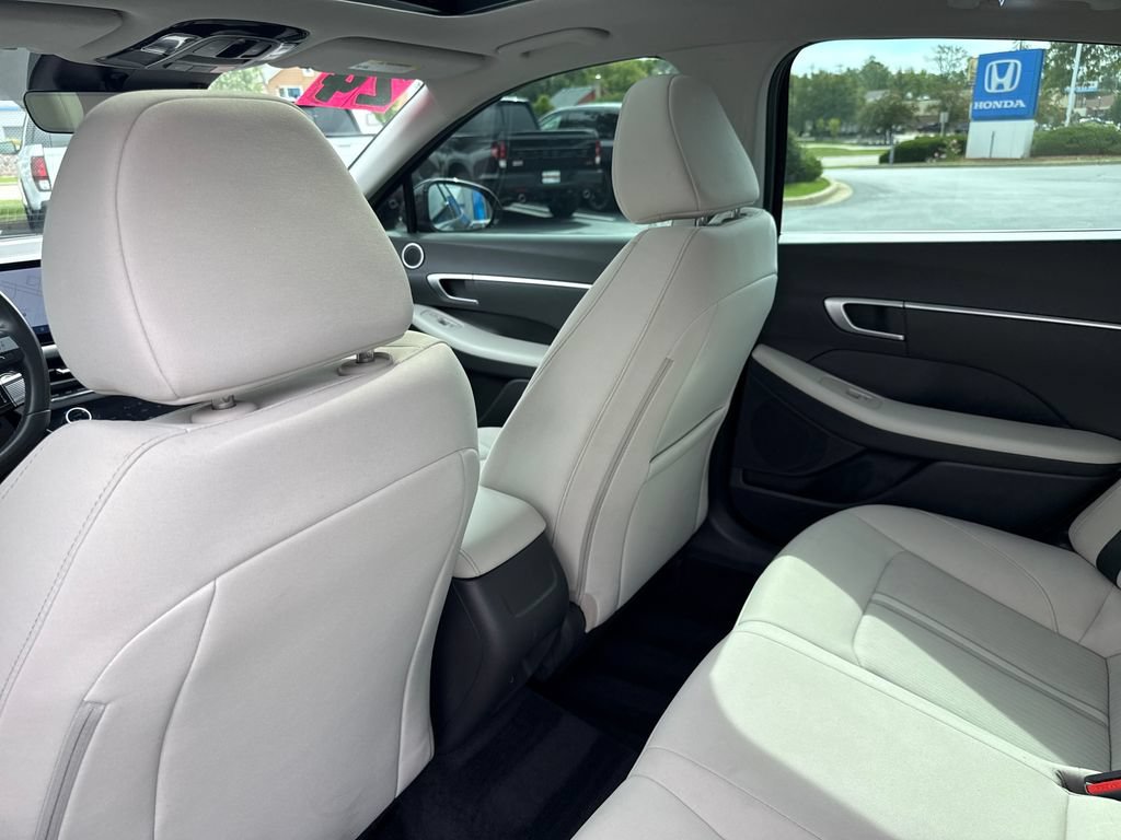 Certified 2024 Hyundai Sonata SEL w/ Convenience Package FWD image 21