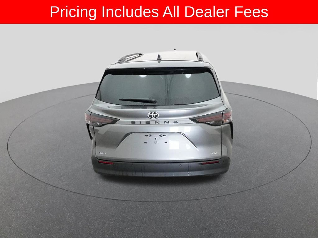 New 2026 Toyota Sienna XLE FWD image 7