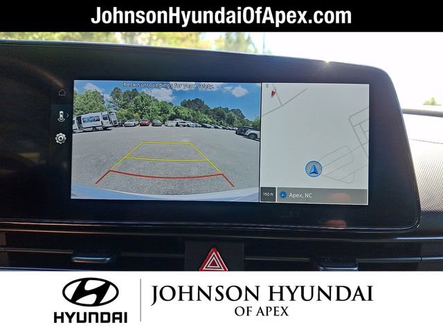 Certified 2025 Hyundai Elantra SEL FWD image 16