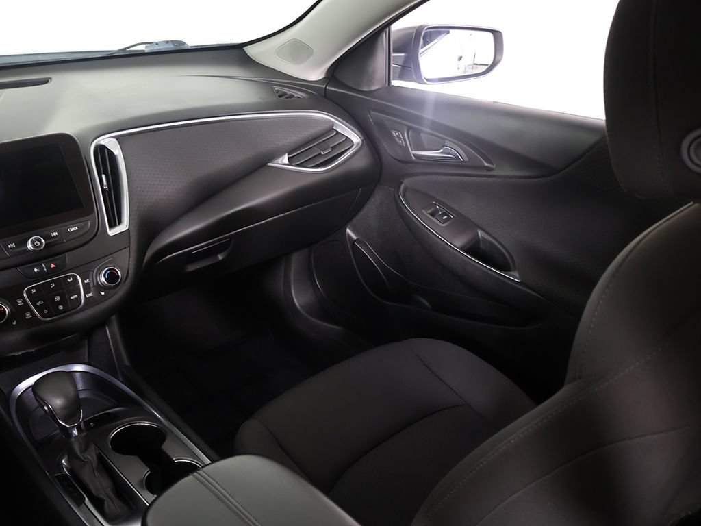 Used 2021 Chevrolet Malibu LT FWD image 31