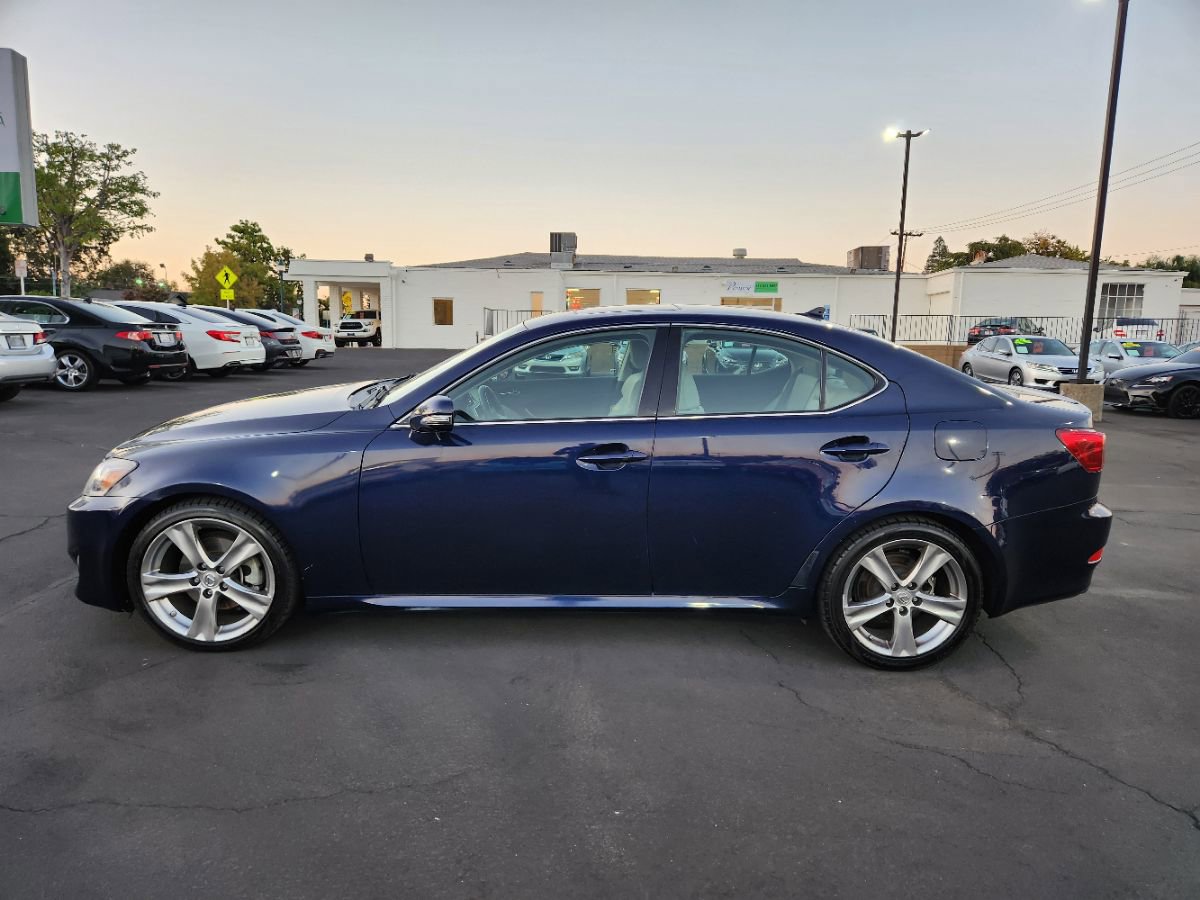 Used 2011 Lexus IS 250 image 2