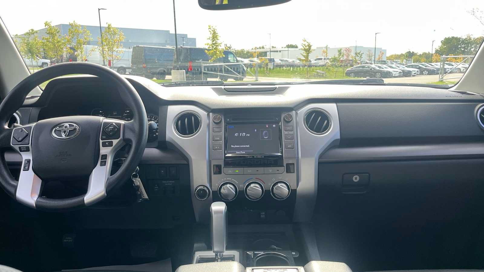 Used 2018 Toyota Tundra SR5 w/ SR5 Upgrade Package AWD/4WD image 28
