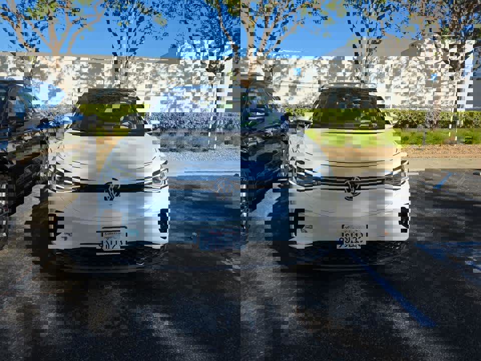 Used 2024 Volkswagen ID.4 Pro S image 3