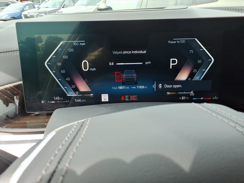 Used 2023 BMW X7 xDrive40i w/ Parking Assistance Package image 30