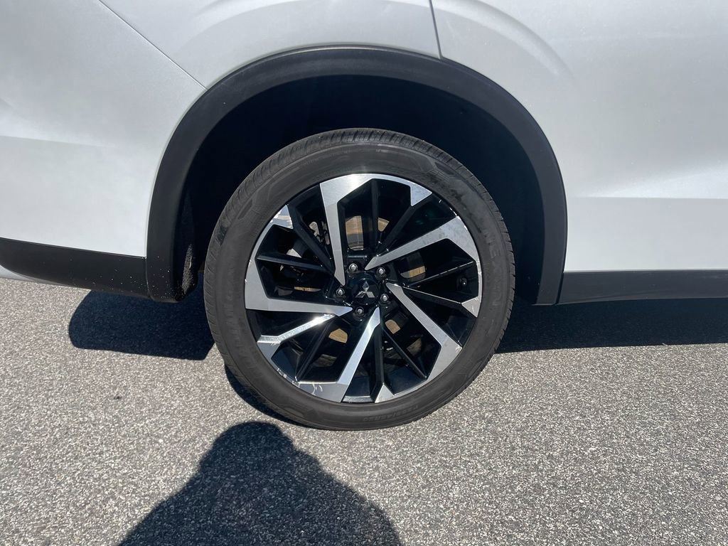 Used 2024 Mitsubishi Outlander SE AWD/4WD image 31