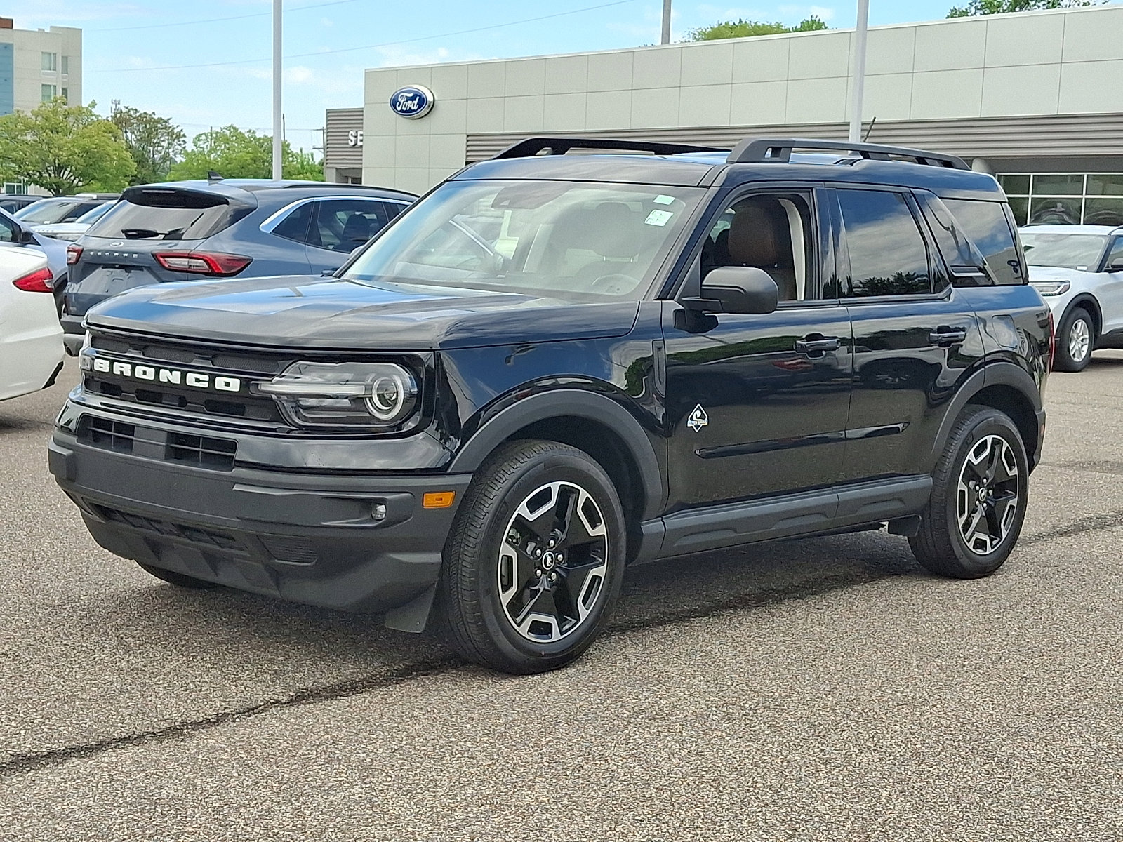 Certified 2023 Ford Bronco Sport Outer Banks w/ Tech Package AWD/4WD image 5