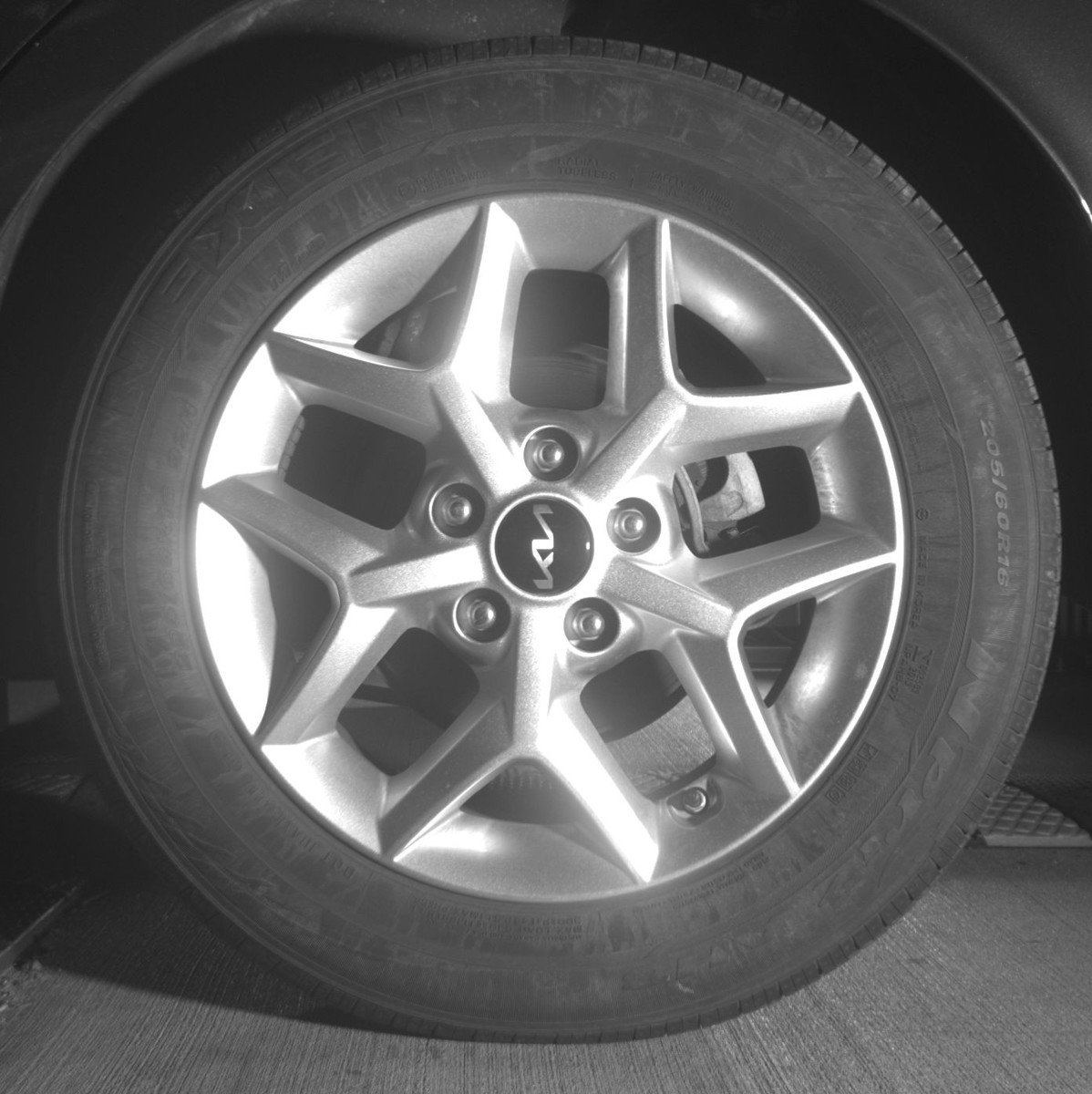 Used 2025 Kia Soul LX w/ LX Technology Package FWD image 14