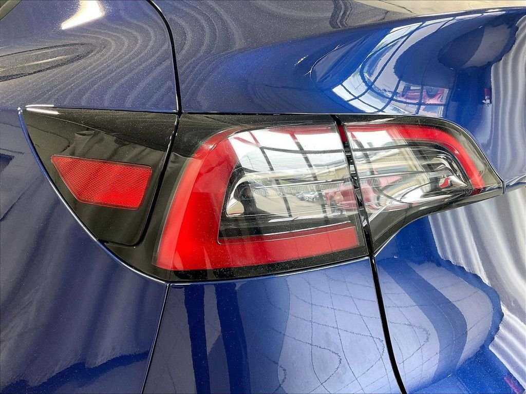 Used 2024 Tesla Model Y Long Range AWD/4WD image 34