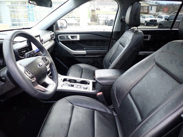 Used 2023 Ford Explorer XLT w/ Equipment Group 202A image 15