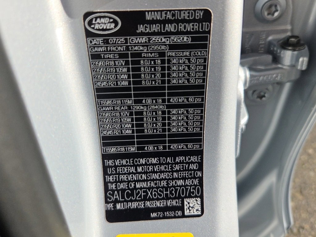 New 2025 Land Rover Discovery Sport S image 30