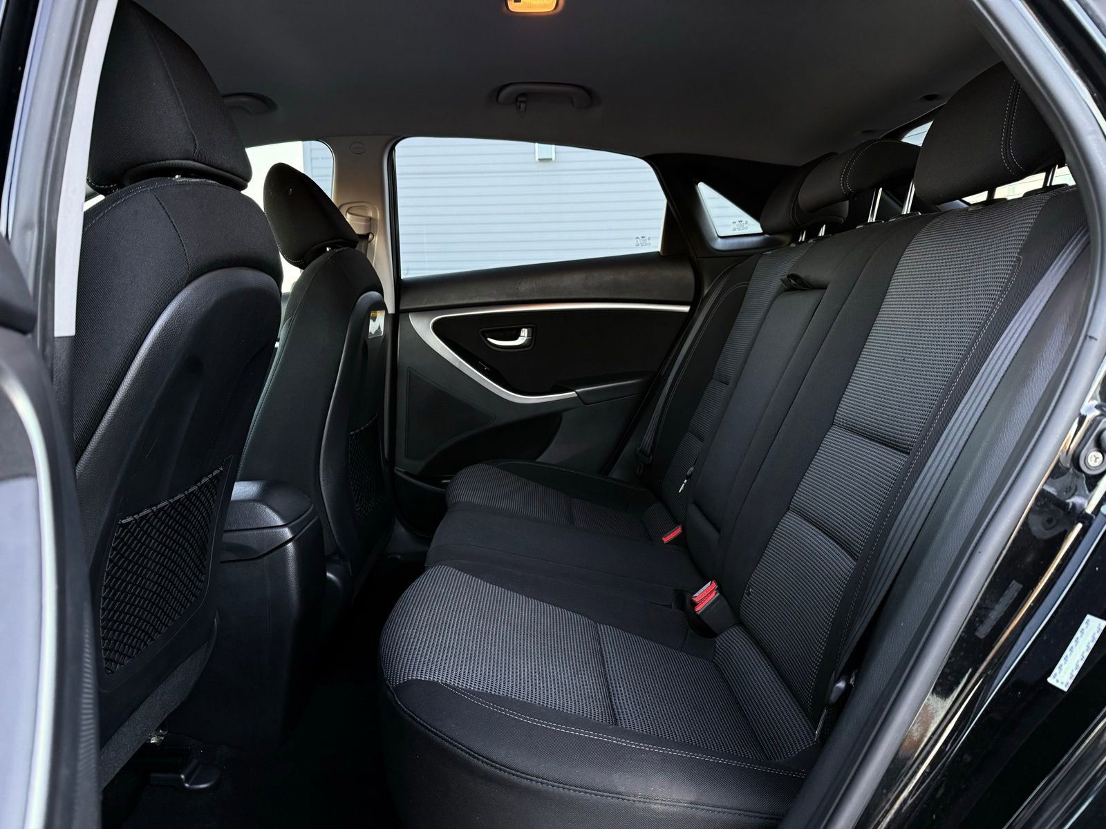 Used 2017 Hyundai Elantra GT image 18