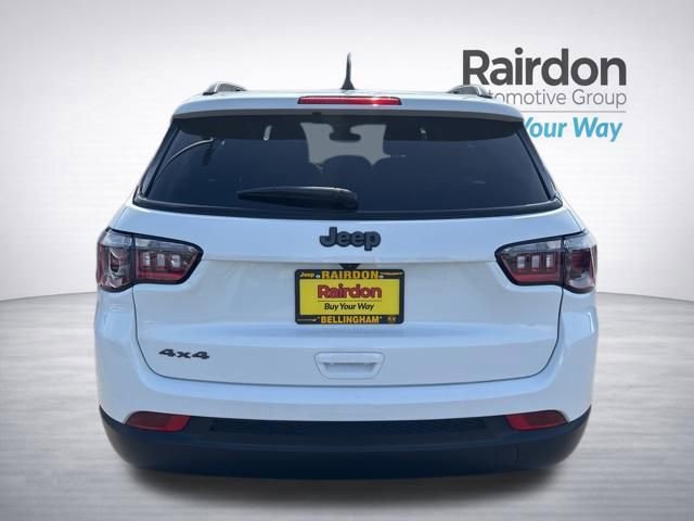 Used 2025 Jeep Compass Latitude w/ Altitude Special Edition AWD/4WD image 6