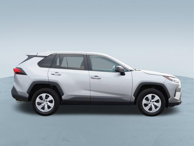 Used 2024 Toyota RAV4 LE FWD image 9