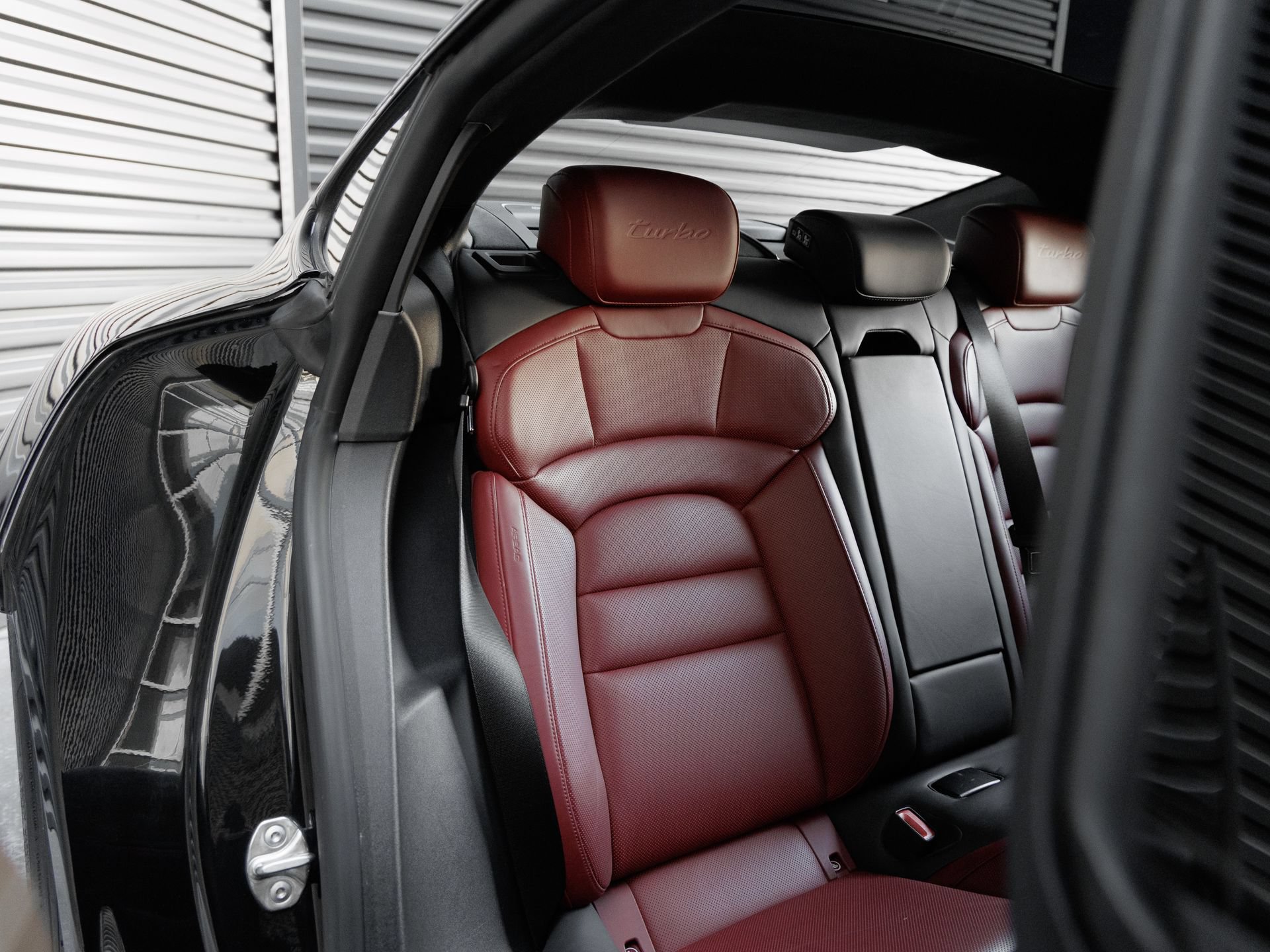 Certified 2021 Porsche Taycan Turbo AWD/4WD image 32