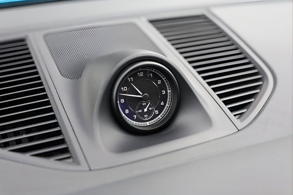 Used 2022 Porsche Macan image 18