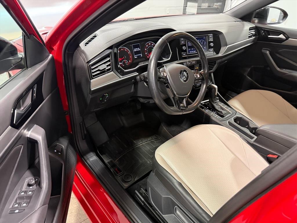 Used 2020 Volkswagen Jetta R-Line w/ R-Line Cold Weather Package image 10